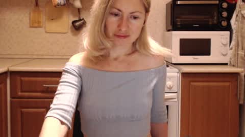 Malena online show from February 14, 2026, 9:11 pm