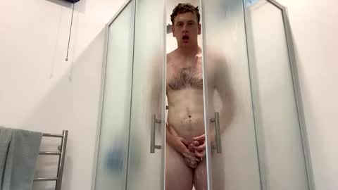 Snapshot of maleprovider chatting on January 15, 2026, 6:00 pm maleprovider online show from January 15, 2026, 6:00 pm