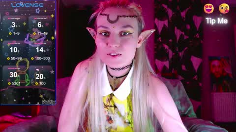 Snapshot of mali_sia chatting on October 16, 2025, 8:43 pm Mischelle online show from October 16, 2025, 8:43 pm