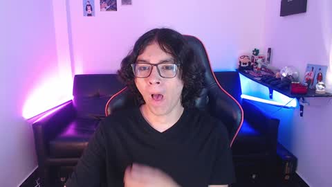 Snapshot of malik_harrison_ chatting on December 4, 2024, 1:20 pm Malik online show from December 4, 2024, 1:20 pm