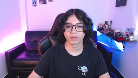 Snapshot of malik_harrison_ chatting on December 15, 2024, 3:53 pm Malik online show from December 15, 2024, 3:53 pm