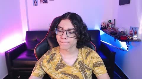 Snapshot of malik_harrison_ chatting on December 17, 2024, 2:55 pm Malik online show from December 17, 2024, 2:55 pm