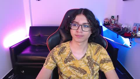 Snapshot of malik_harrison_ chatting on December 17, 2024, 5:58 pm Malik online show from December 17, 2024, 5:58 pm