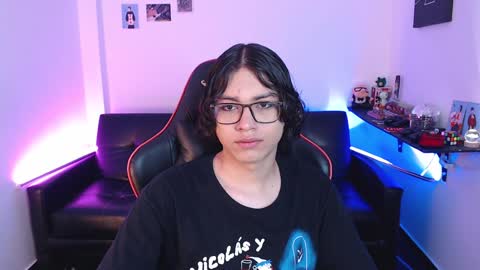 Snapshot of malik_harrison_ chatting on December 18, 2024, 2:49 pm Malik online show from December 18, 2024, 2:49 pm