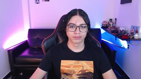 Snapshot of malik_harrison_ chatting on December 20, 2024, 3:21 pm Malik online show from December 20, 2024, 3:21 pm