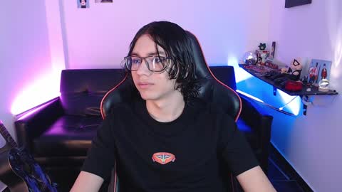 Snapshot of malik_harrison_ chatting on December 26, 2024, 3:10 pm Malik online show from December 26, 2024, 3:10 pm