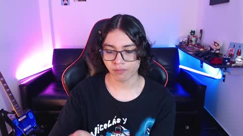 Snapshot of malik_harrison_ chatting on January 4, 2025, 3:17 pm Malik online show from January 4, 2025, 3:17 pm