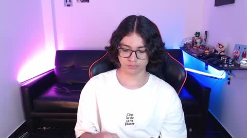 Snapshot of malik_harrison_ chatting on January 10, 2025, 5:13 pm Malik online show from January 10, 2025, 5:13 pm