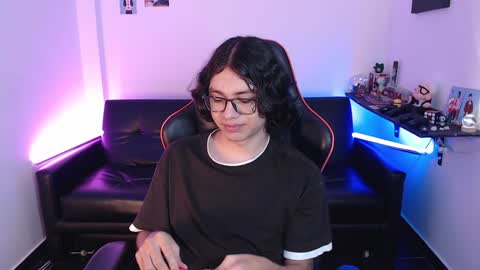 Snapshot of malik_harrison_ chatting on January 11, 2025, 1:53 pm Malik online show from January 11, 2025, 1:53 pm