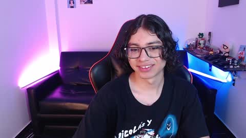 Snapshot of malik_harrison_ chatting on January 14, 2025, 4:18 pm Malik online show from January 14, 2025, 4:18 pm