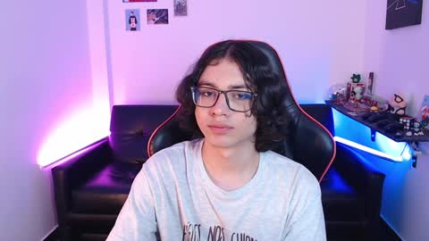 Snapshot of malik_harrison_ chatting on January 15, 2025, 3:18 pm Malik online show from January 15, 2025, 3:18 pm