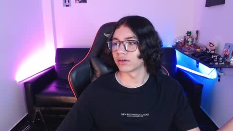 Snapshot of malik_harrison_ chatting on January 17, 2025, 4:15 pm Malik online show from January 17, 2025, 4:15 pm