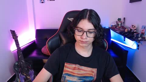 Snapshot of malik_harrison_ chatting on January 26, 2025, 5:44 pm Malik online show from January 26, 2025, 5:44 pm