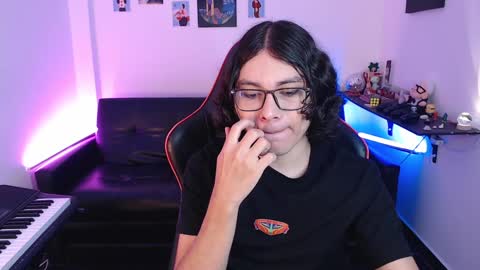 Snapshot of malik_harrison_ chatting on February 7, 2025, 2:15 pm Malik online show from February 7, 2025, 2:15 pm