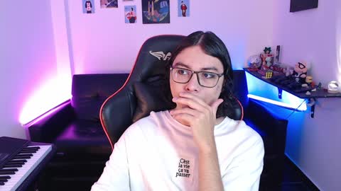 Snapshot of malik_harrison_ chatting on February 8, 2025, 2:16 pm Malik online show from February 8, 2025, 2:16 pm