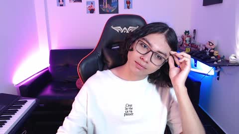 Snapshot of malik_harrison_ chatting on February 8, 2025, 5:18 pm Malik online show from February 8, 2025, 5:18 pm