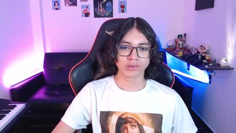 Snapshot of malik_harrison_ chatting on February 10, 2025, 5:19 pm Malik online show from February 10, 2025, 5:19 pm