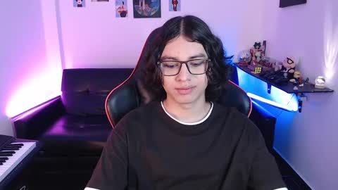 Snapshot of malik_harrison_ chatting on February 13, 2025, 12:21 pm Malik online show from February 13, 2025, 12:21 pm