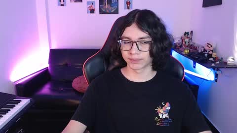 Snapshot of malik_harrison_ chatting on February 15, 2025, 3:06 pm Malik online show from February 15, 2025, 3:06 pm