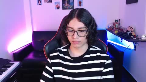 Snapshot of malik_harrison_ chatting on February 20, 2025, 2:02 pm Malik online show from February 20, 2025, 2:02 pm