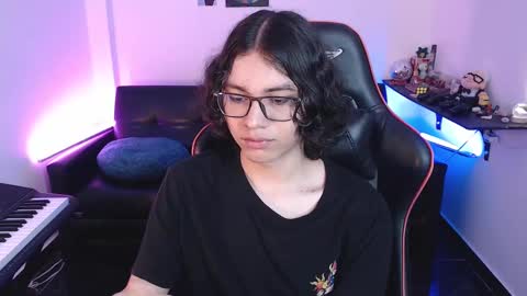 Snapshot of malik_harrison_ chatting on February 24, 2025, 2:58 pm Malik online show from February 24, 2025, 2:58 pm