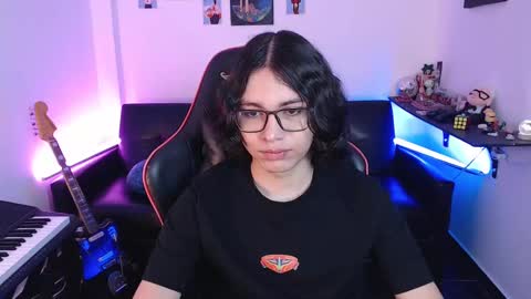 Snapshot of malik_harrison_ chatting on March 1, 2025, 4:00 pm Malik online show from March 1, 2025, 4:00 pm