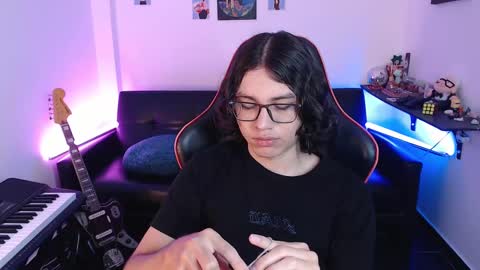 Snapshot of malik_harrison_ chatting on March 6, 2025, 5:00 pm Malik online show from March 6, 2025, 5:00 pm