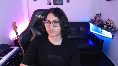 Snapshot of malik_harrison_ chatting on March 6, 2025, 8:05 pm Malik online show from March 6, 2025, 8:05 pm