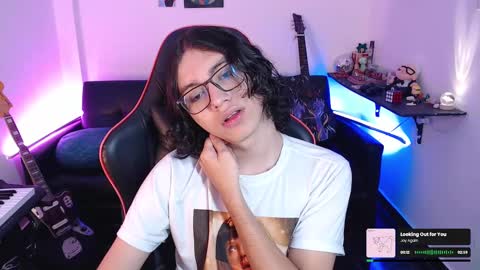 Snapshot of malik_harrison_ chatting on March 10, 2025, 3:52 pm Malik online show from March 10, 2025, 3:52 pm