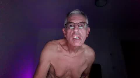 Snapshot of malkie55 chatting on October 11, 2025, 8:07 pm malkie55 online show from October 11, 2025, 8:07 pm