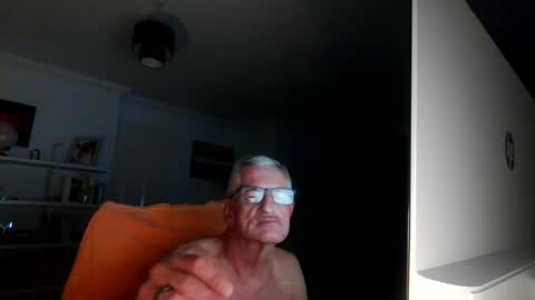 malkie55 online show from November 2, 2025, 11:40 pm