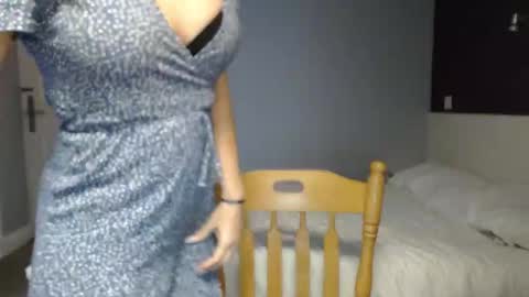 mallinia online show from February 2, 2025, 1:41 pm