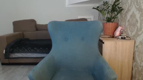 mallinia online show from October 18, 2025, 10:05 am