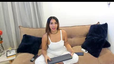 Snapshot of mallory_04 chatting on October 14, 2025, 10:21 pm Mallory online show from October 14, 2025, 10:21 pm