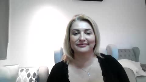 Snapshot of malorine chatting on November 20, 2025, 4:40 pm malorine online show from November 20, 2025, 4:40 pm