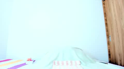 instagram  nueela   online show from March 20, 2026, 7:08 pm