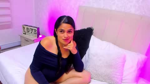 Snapshot of malurivers chatting on April 22, 2026, 4:04 am Milu online show from April 22, 2026, 4:04 am