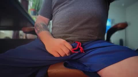 Snapshot of mamasbadboy chatting on November 15, 2025, 3:52 pm mamasbadboy online show from November 15, 2025, 3:52 pm