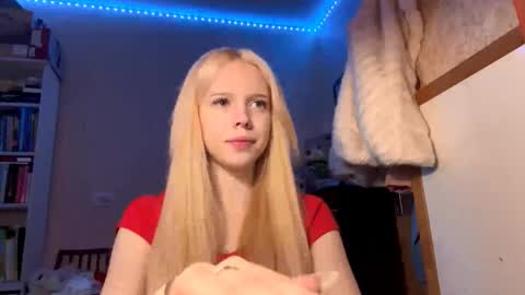 mamieengstrom online show from November 22, 2025, 8:35 am