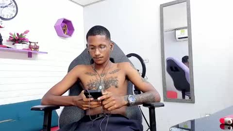 man_san11 online show from October 5, 2025, 3:54 pm