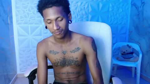 man_sant11 online show from April 21, 2026, 5:17 pm