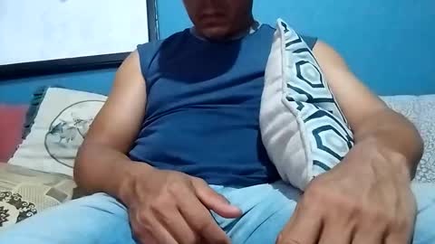 mandrilo7379 online show from April 14, 2026, 7:03 am