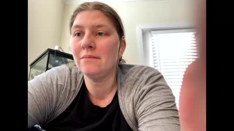 Mandy online show from December 5, 2024, 3:17 pm