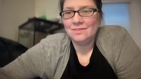 Mandy online show from February 7, 2025, 1:53 pm