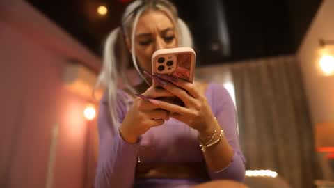 Anto Lovense is Active My pleasure is in your hands Private is Open online show from September 28, 2025, 6:52 am