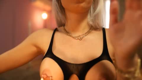 Anto Lovense is Active My pleasure is in your hands Private is Open online show from September 30, 2025, 7:35 am