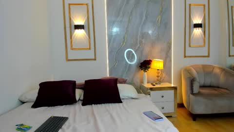 Mandy  online show from September 28, 2025, 1:49 pm