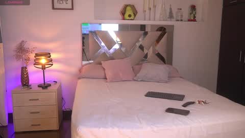   online show from February 28, 2025, 4:42 pm