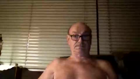 Snapshot of manes5858 chatting on November 17, 2025, 10:04 pm manes5858 online show from November 17, 2025, 10:04 pm