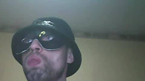 Snapshot of maniakruls chatting on February 3, 2026, 2:53 am maniakruls online show from February 3, 2026, 2:53 am